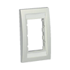 Marco de Placa Frontal Ejecutiva, Para Dos Insertos de 1/2 o Tres Insertos de 1/3, Color Blanco Mate