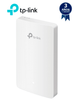 TP-LINK EAP235-WALL - Punto de acceso Omada AC1200 MU-MIMO de doble banda, diseñado para montaje en pared con 3 puertos adicionales, configuración mediante controlador o autónoma y alimentación PoE af/at.