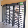 Torniquete Doble / Cuerpo Completo / Interior/Exterior / 100% Acero con Pintura Gris / EJE CENTRAL con Pintura Gris / Acabado de Lujo / Alto Tráfico