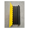 Protector de Cable de 3 Canales / Base de Goma y Tapa de Plástico / Tamaño del Canal 56x55MM / Capacidad de Carga 6.1 Toneladas / Longitud 90 cm / Ancho del Contorno 50 cm / Altura 7.5 cm / Color Amarillo-Negro / Material Hule